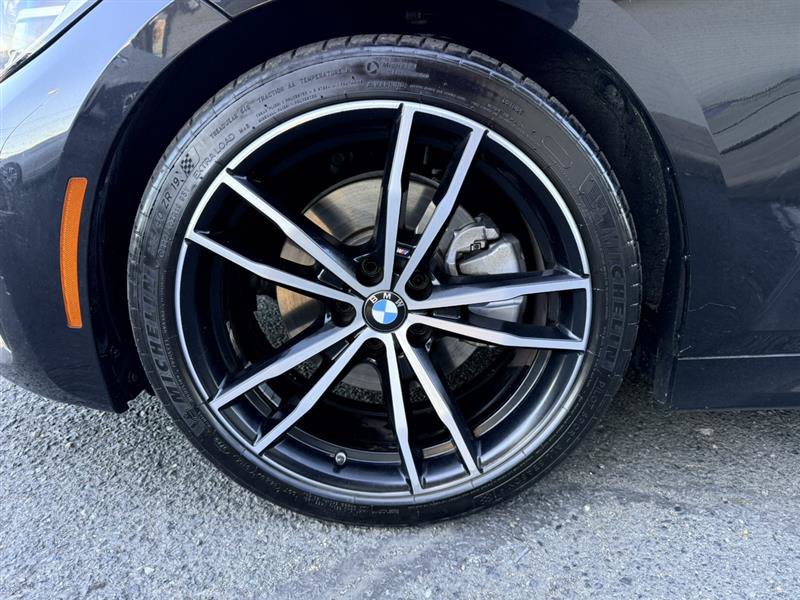 Used 2019 BMW 330i xDrive Sedan w/ M Sport Package AWD/4WD image 9