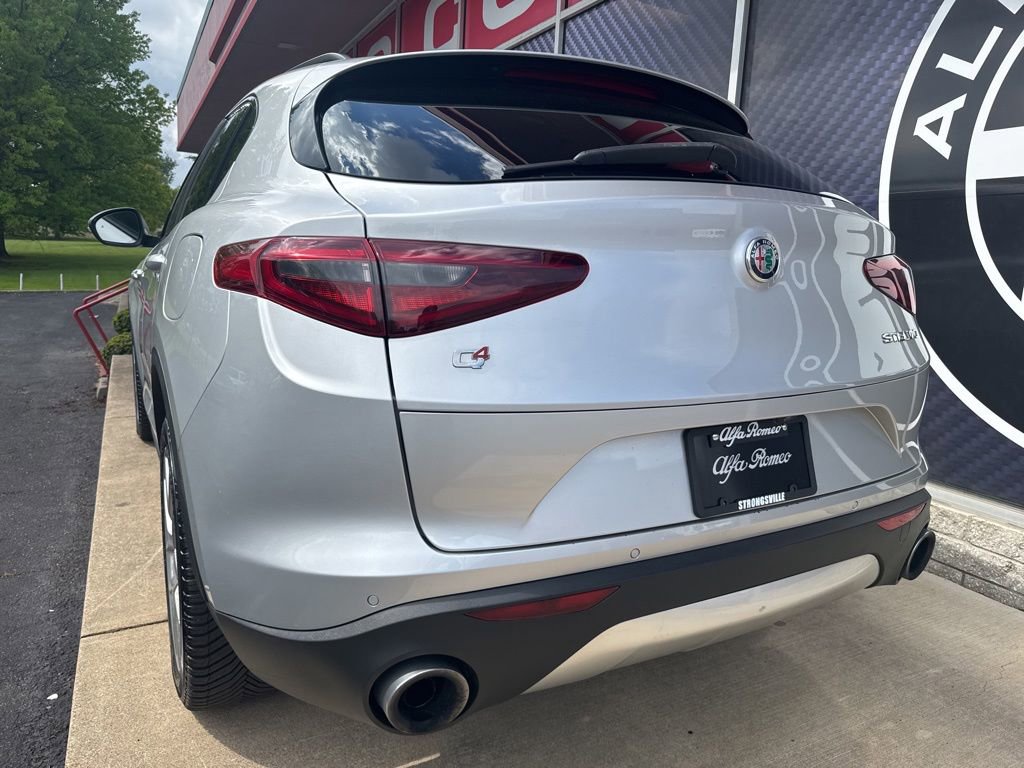 Used 2018 Alfa Romeo Stelvio Ti Sport AWD/4WD image 14