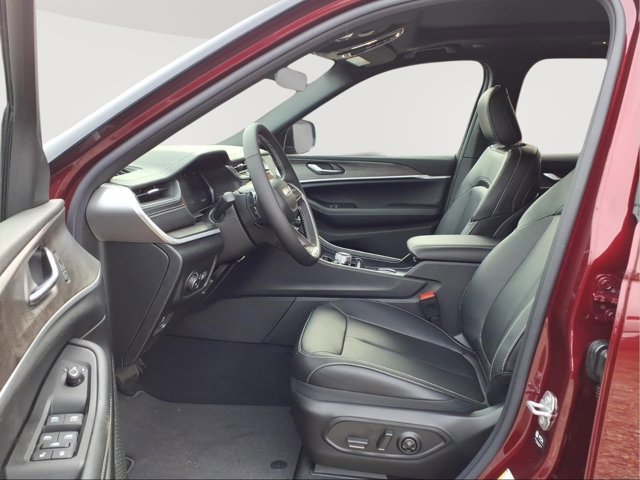 New 2025 Jeep Grand Cherokee L Limited image 9