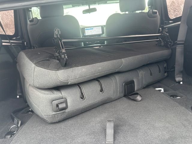 Used 2024 Jeep Wrangler Sport image 19