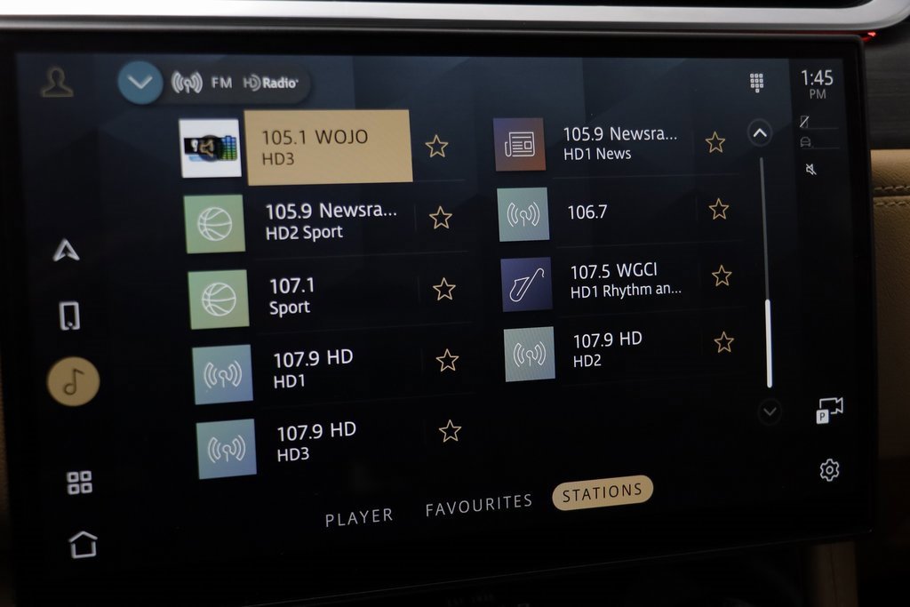 Used 2023 Jaguar F-PACE S image 8