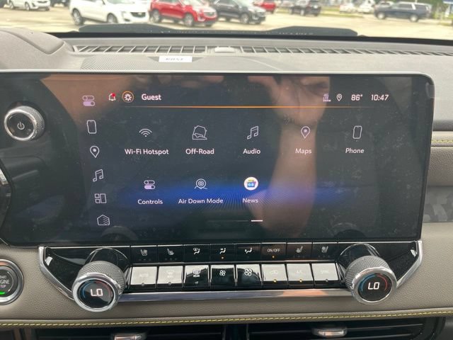New 2026 Chevrolet Colorado ZR2 w/ Technology Package AWD/4WD image 34