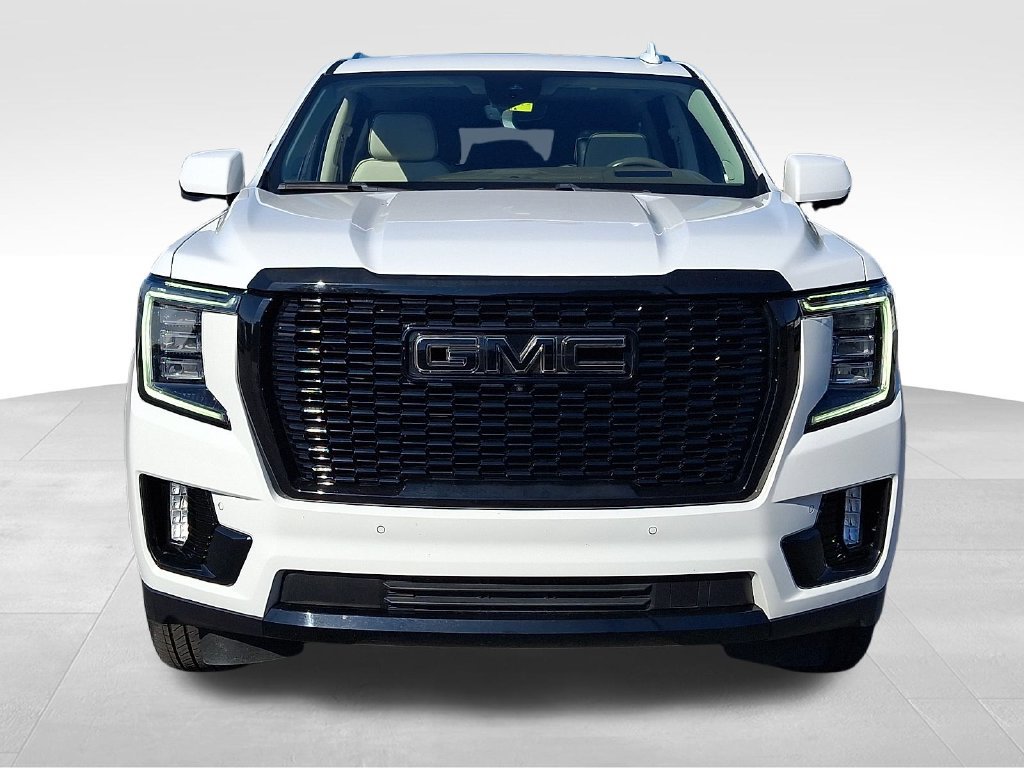 Used 2023 GMC Yukon XL Denali w/ Denali Reserve Package AWD/4WD image 2