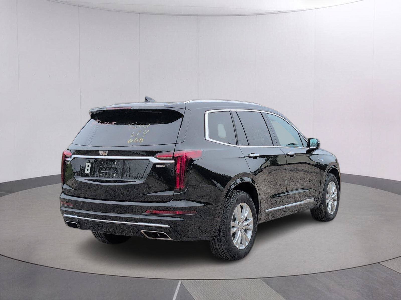 Certified 2024 Cadillac XT6 Luxury FWD image 7