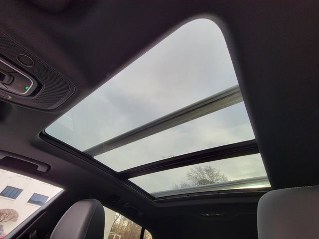 Used 2025 Audi Q8 Premium w/ Convenience Package image 40