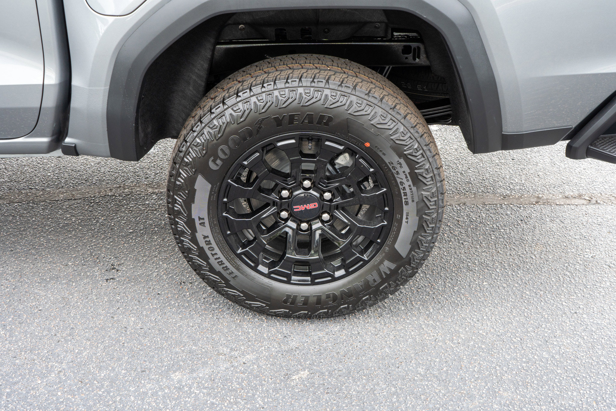 New 2026 GMC Canyon Elevation w/ Convenience Package image 9