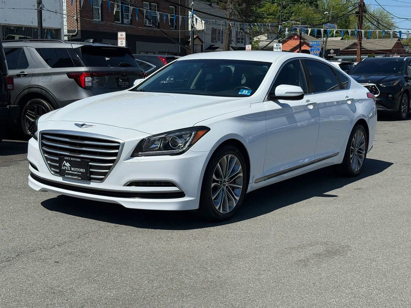 Used 2015 Hyundai Genesis 3.8 RWD image 1