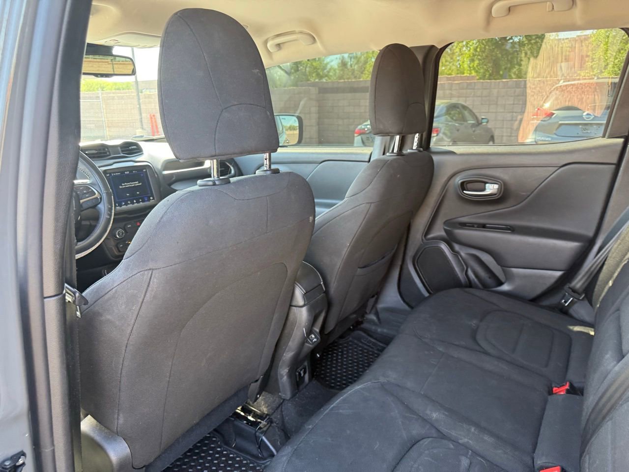 Used 2022 Jeep Renegade Latitude w/ Convenience Group image 11