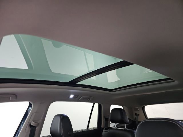 Used 2023 Volkswagen Atlas SEL Premium image 29