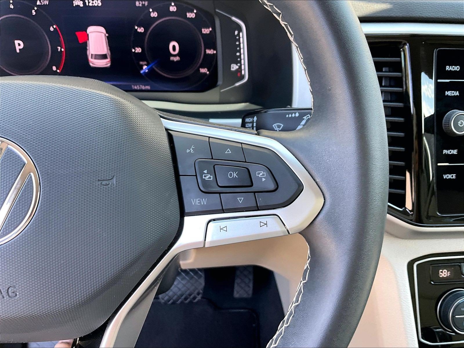Certified 2023 Volkswagen Atlas SE FWD image 19
