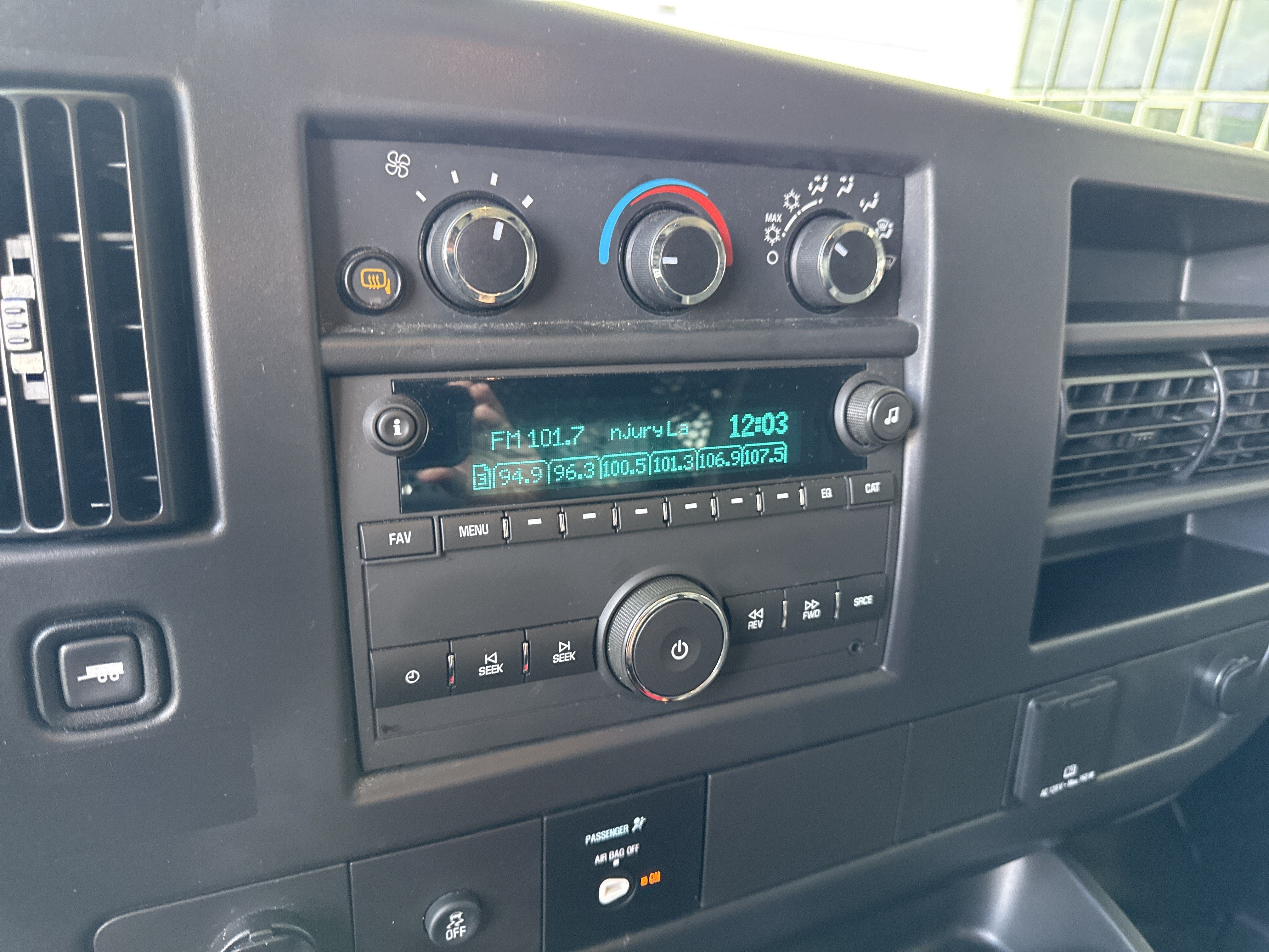 Used 2025 Chevrolet Express 2500 w/ Driver Convenience Package RWD image 21