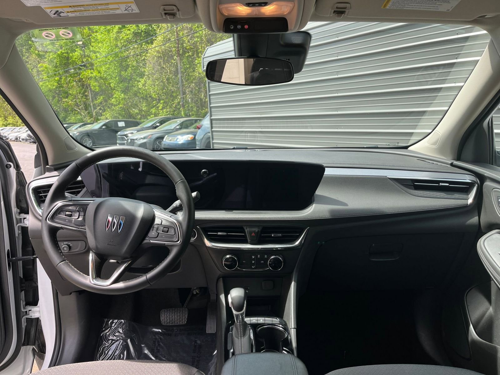 Used 2025 Buick Encore GX Preferred image 28