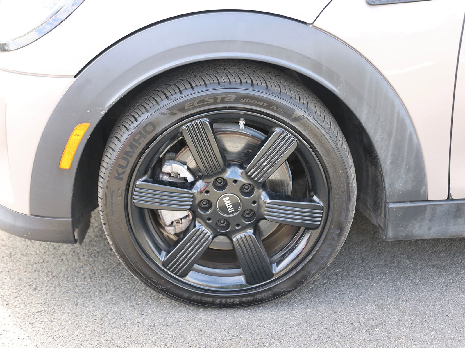 Used 2022 MINI Cooper S w/ Premium Package image 12