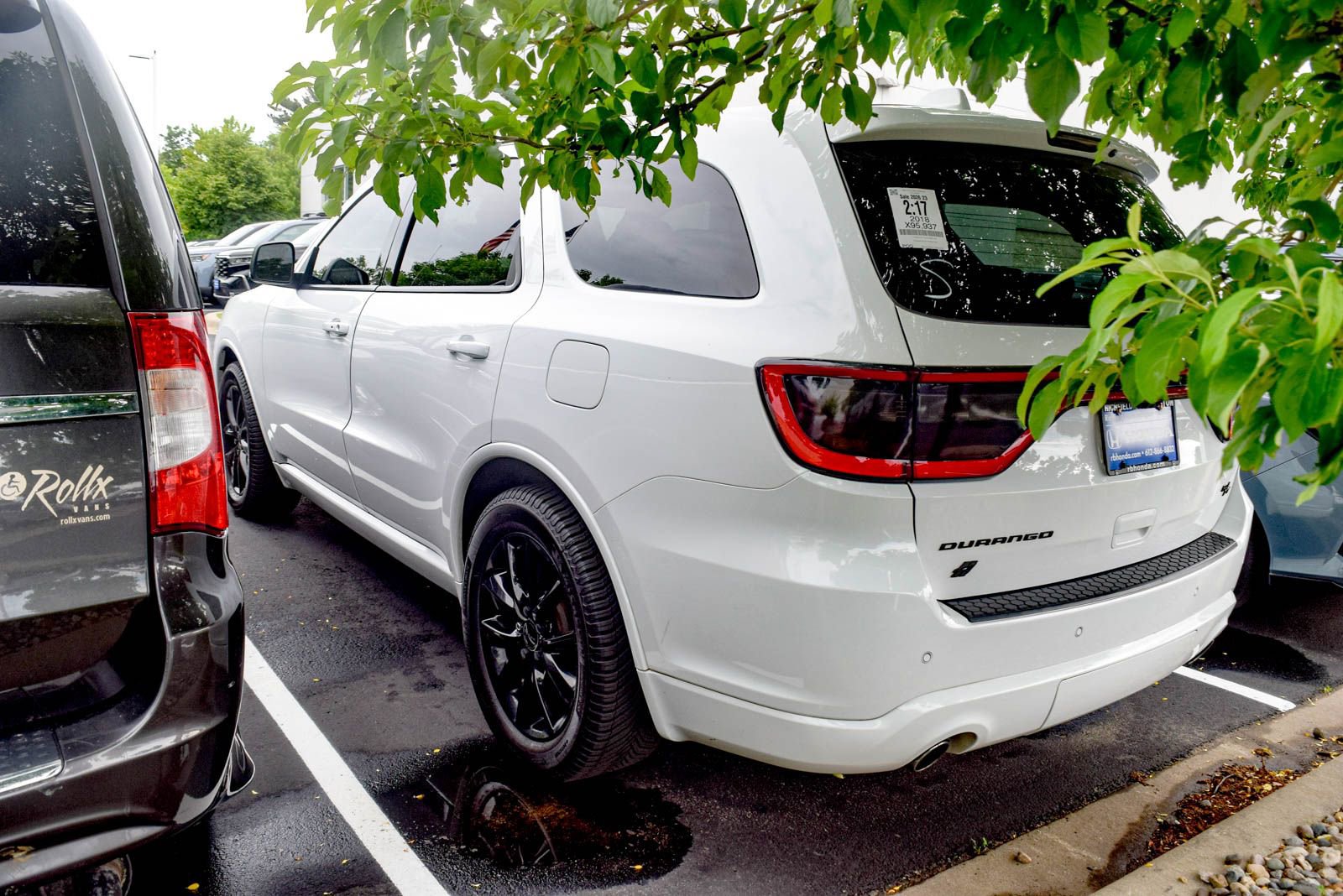 Used 2018 Dodge Durango R/T w/ Blacktop Package AWD/4WD image 17