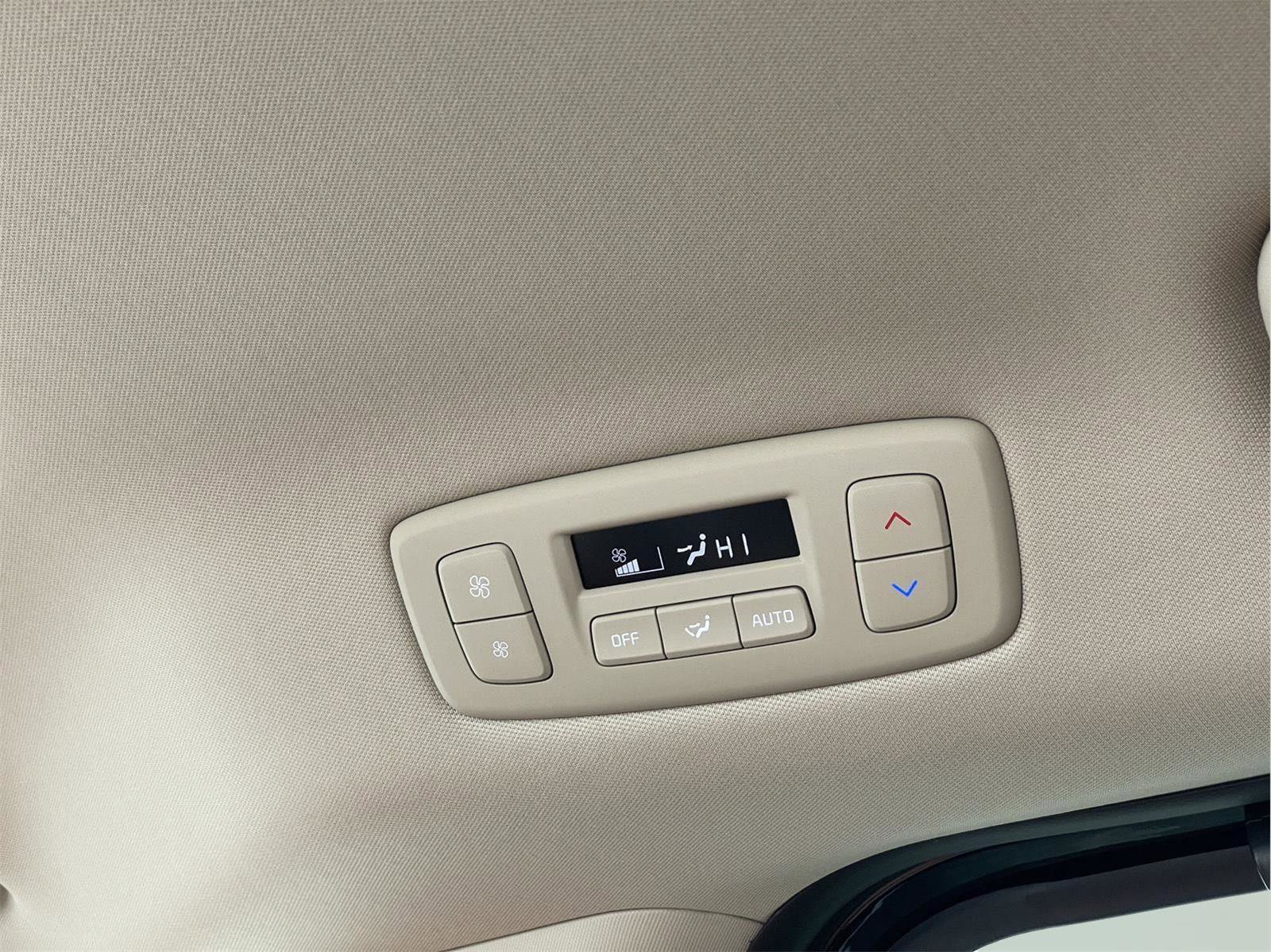 Used 2025 Kia Carnival SX Prestige image 21