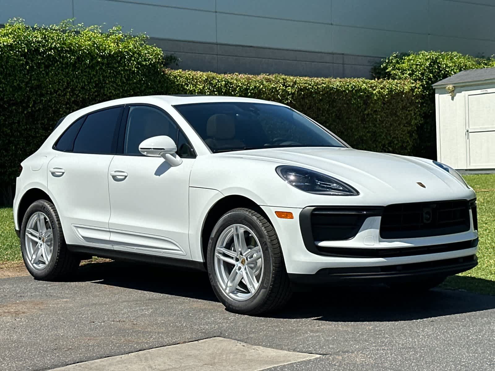 New 2026 Porsche Macan AWD/4WD image 10