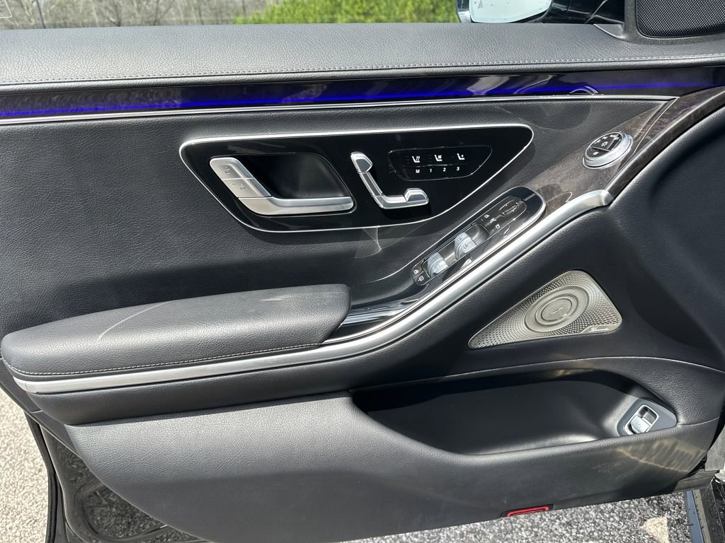Certified 2022 Mercedes-Benz S 500 4MATIC w/ AMG Line Package image 28