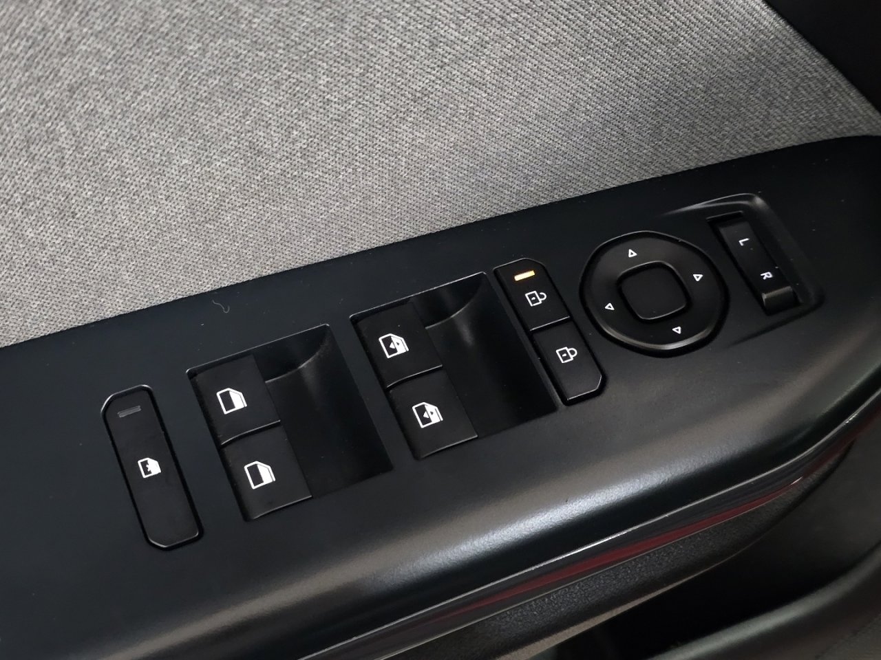 Used 2025 Kia K4 EX image 22