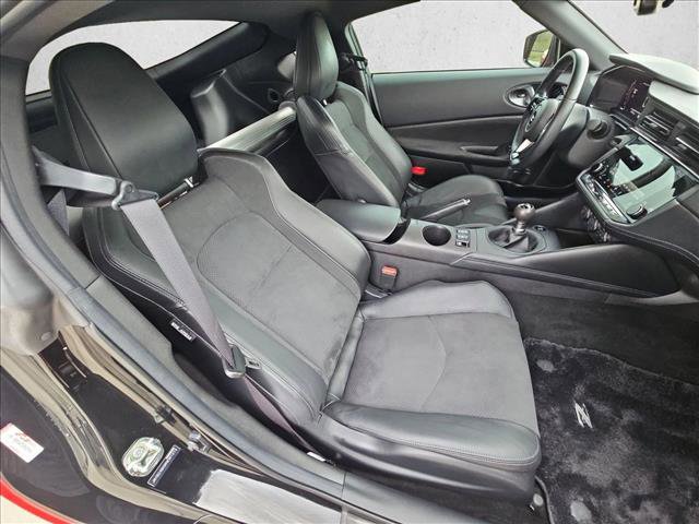 Used 2024 Nissan Z Performance w/ Floor Mat Package image 18