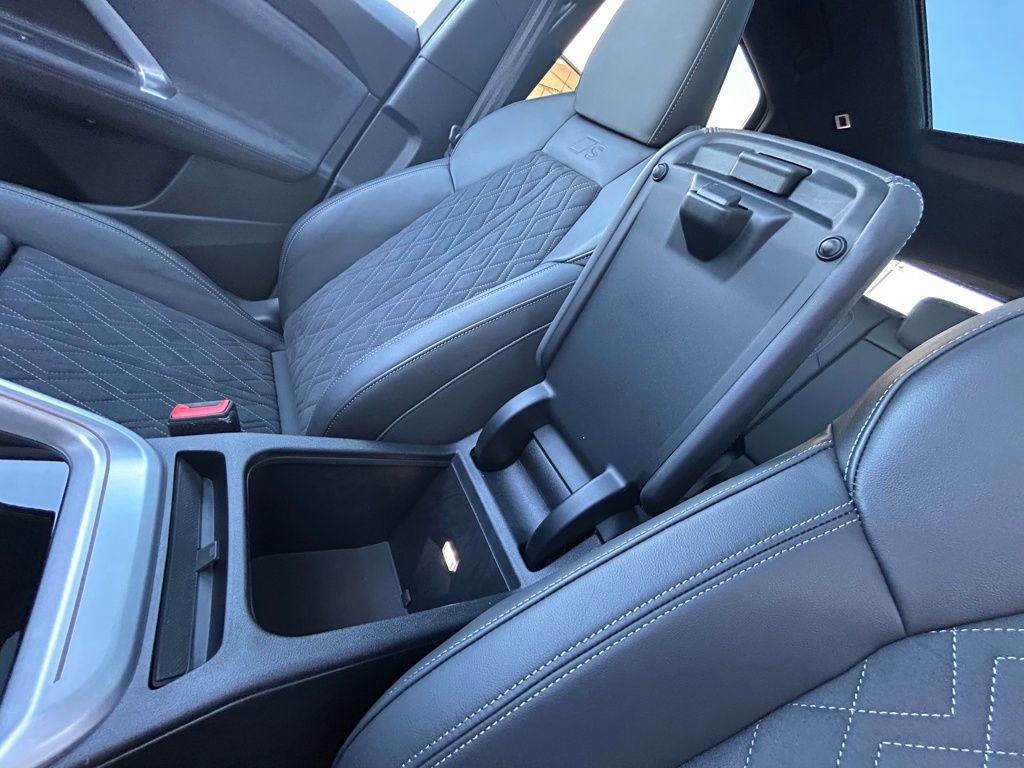 Used 2025 Audi SQ5 Premium Plus w/ Premium Plus Package image 31