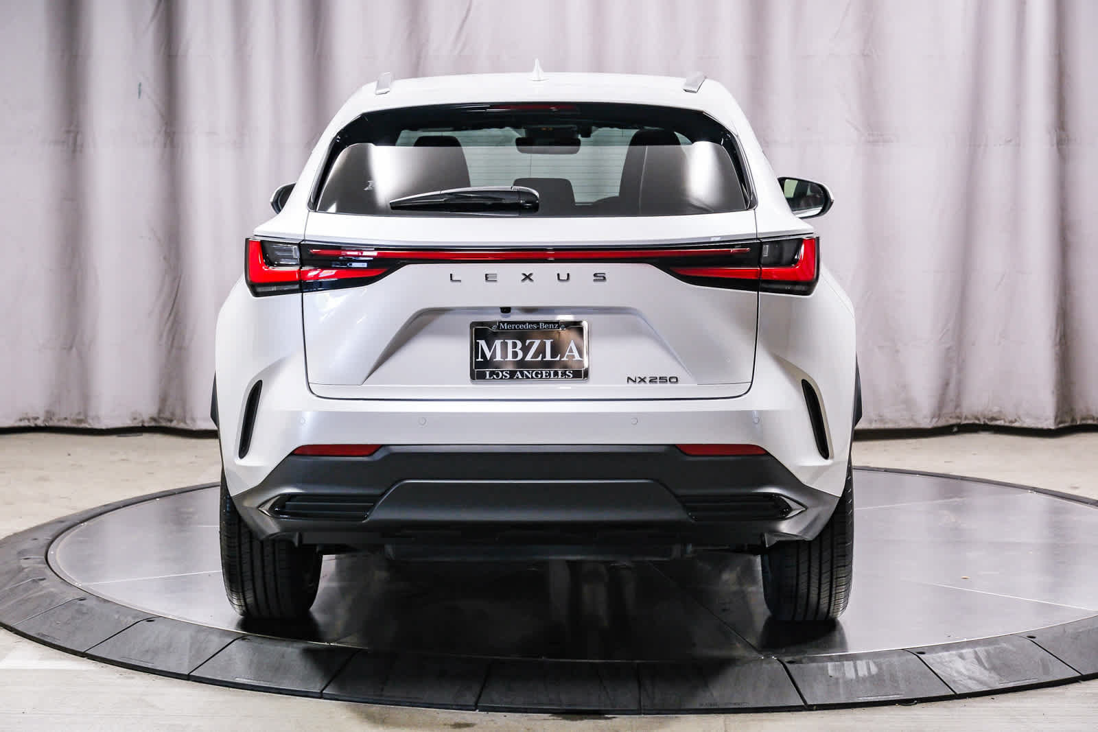 Used 2025 Lexus NX 250 FWD image 3