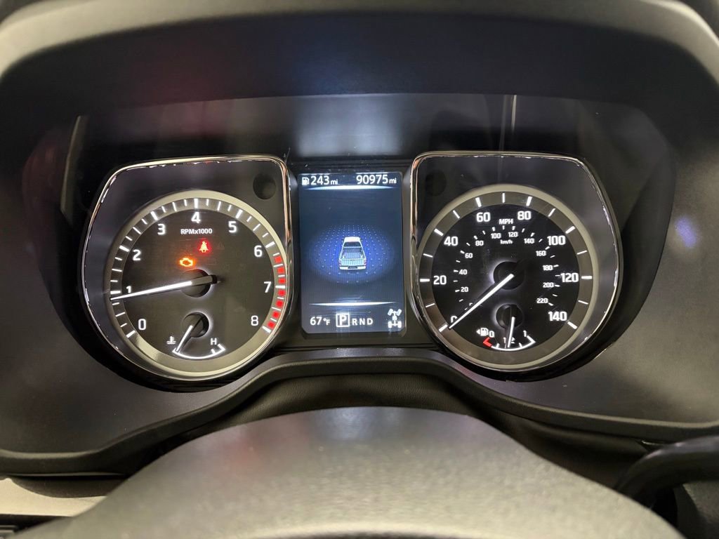 Used 2018 Nissan Titan SV AWD/4WD image 23