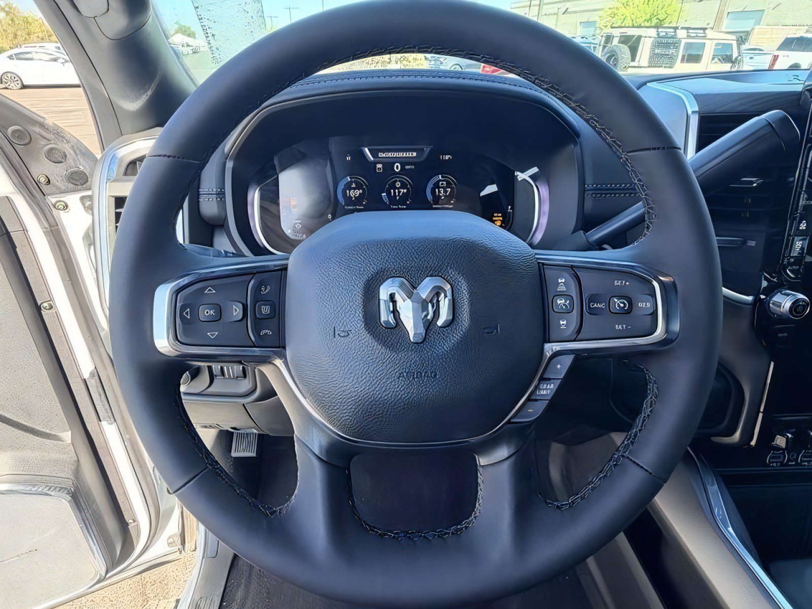New 2026 RAM 2500 Laramie AWD/4WD image 17