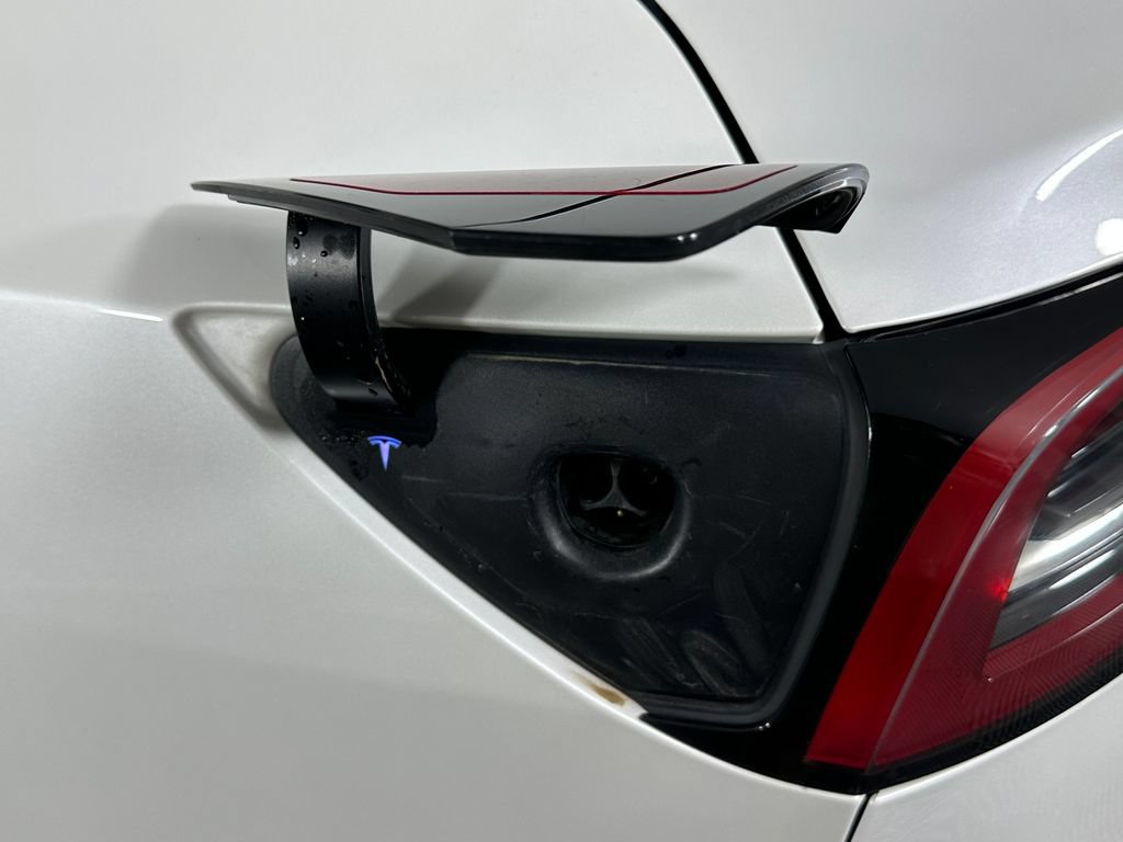Used 2023 Tesla Model 3 Long Range AWD/4WD image 7