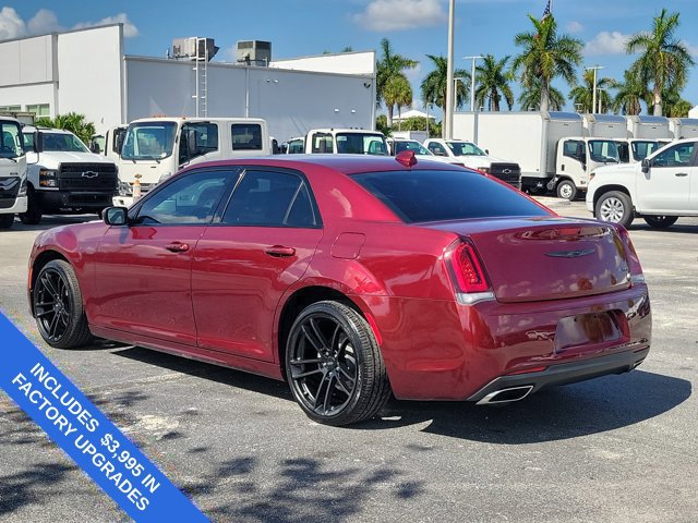 Used 2021 Chrysler 300 Touring L RWD image 5
