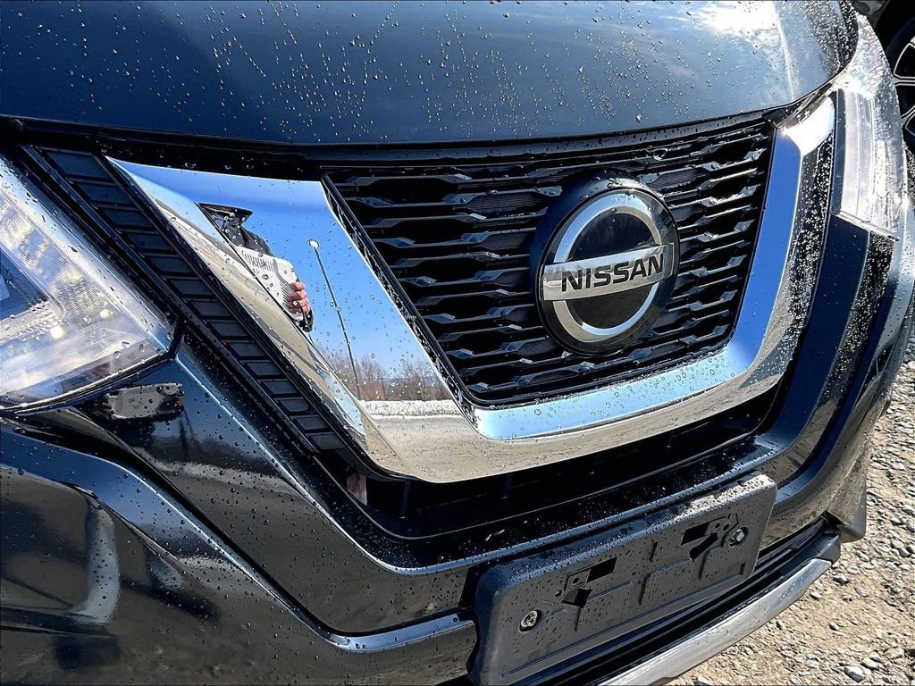 Used 2019 Nissan Rogue SV w/ Sun & Sound Touring Package image 26