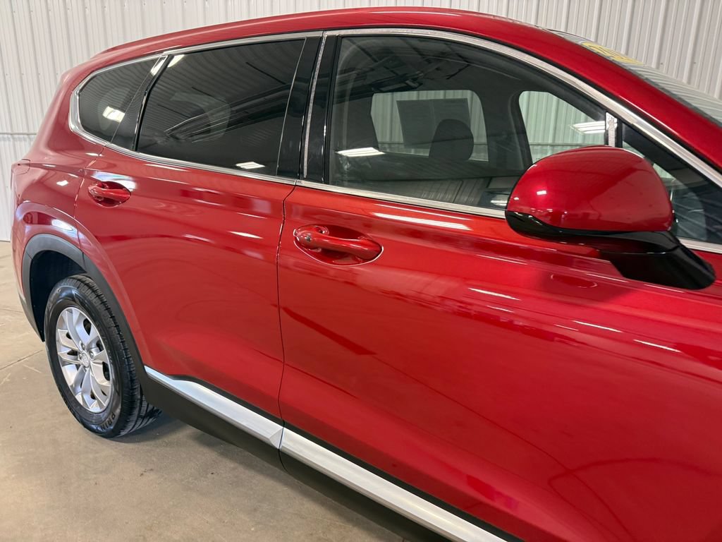 Used 2019 Hyundai Santa Fe SEL FWD image 13