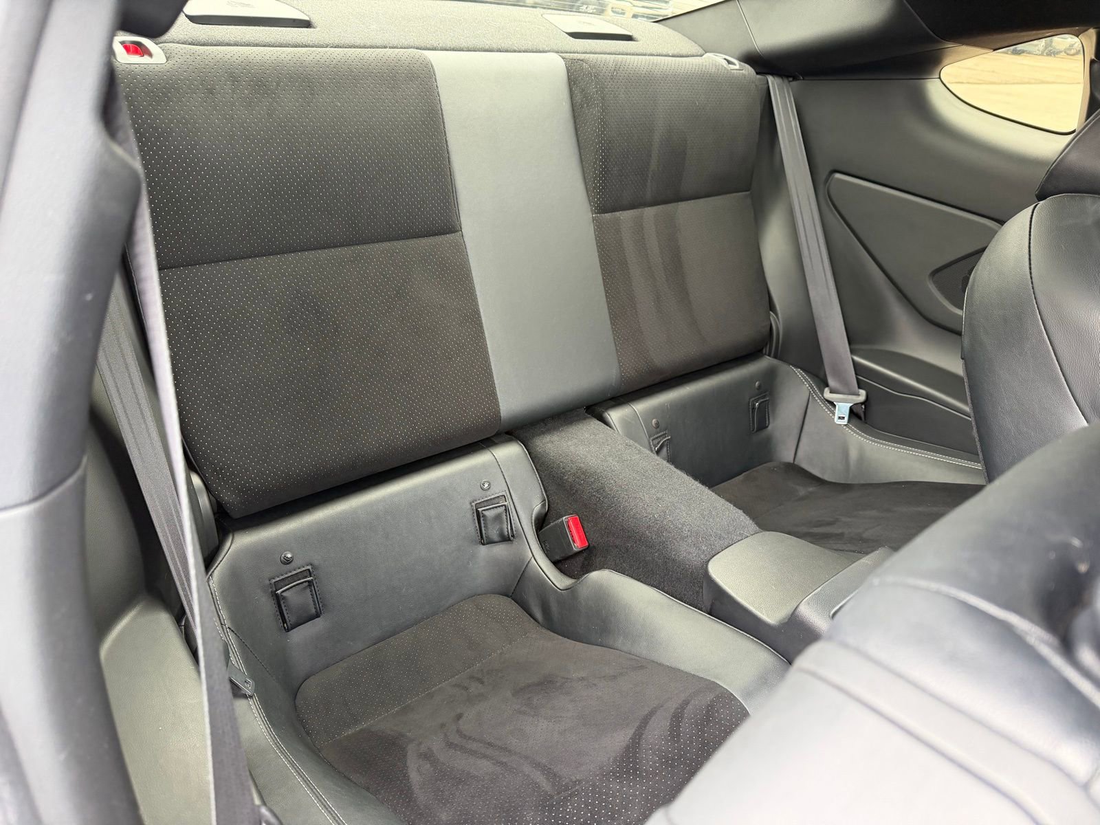 Used 2023 Toyota GR86 Premium w/ ALL Weather Mat Package (TMS) image 23