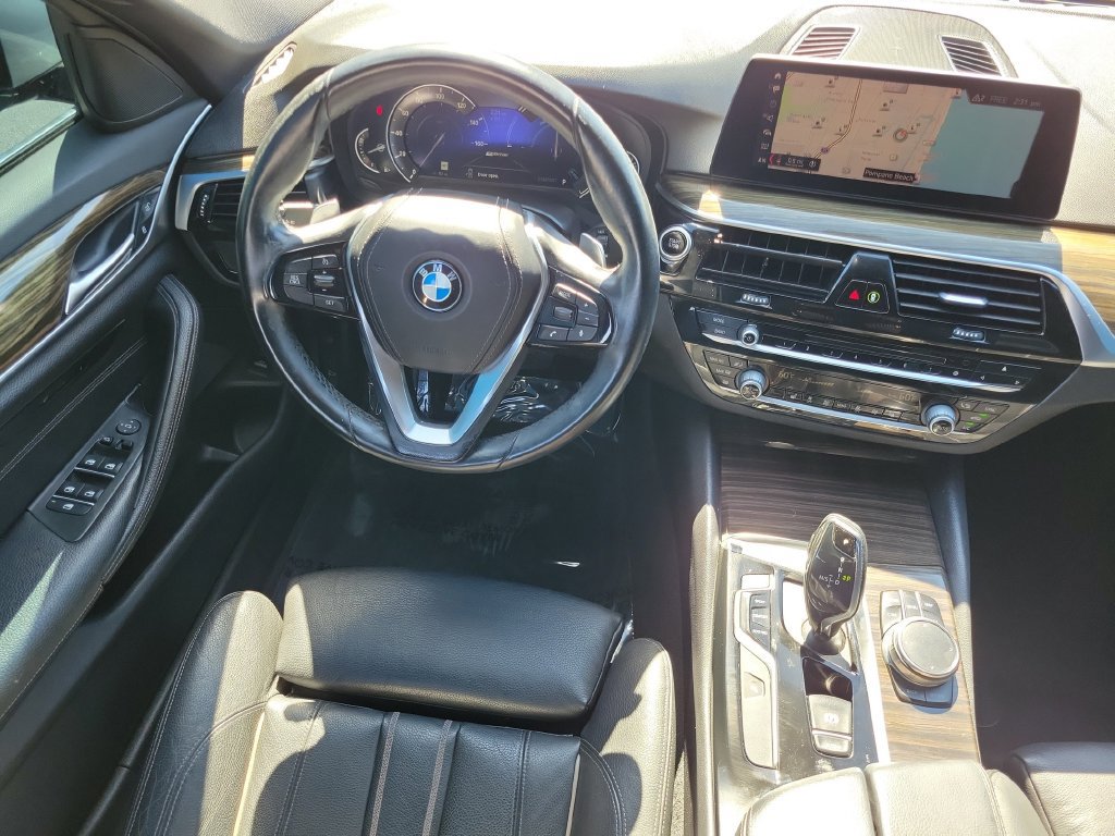 Used 2019 BMW 530e w/ Convenience Package RWD image 22