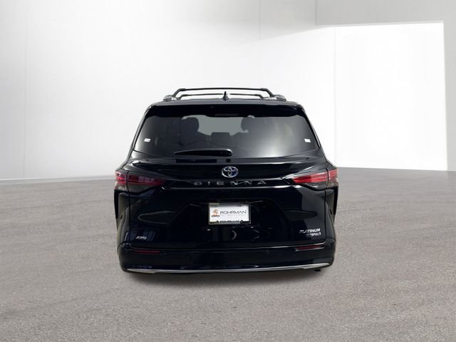 Used 2022 Toyota Sienna Platinum image 34