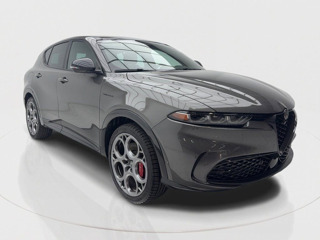 Used 2024 Alfa Romeo Tonale Veloce AWD/4WD image 2