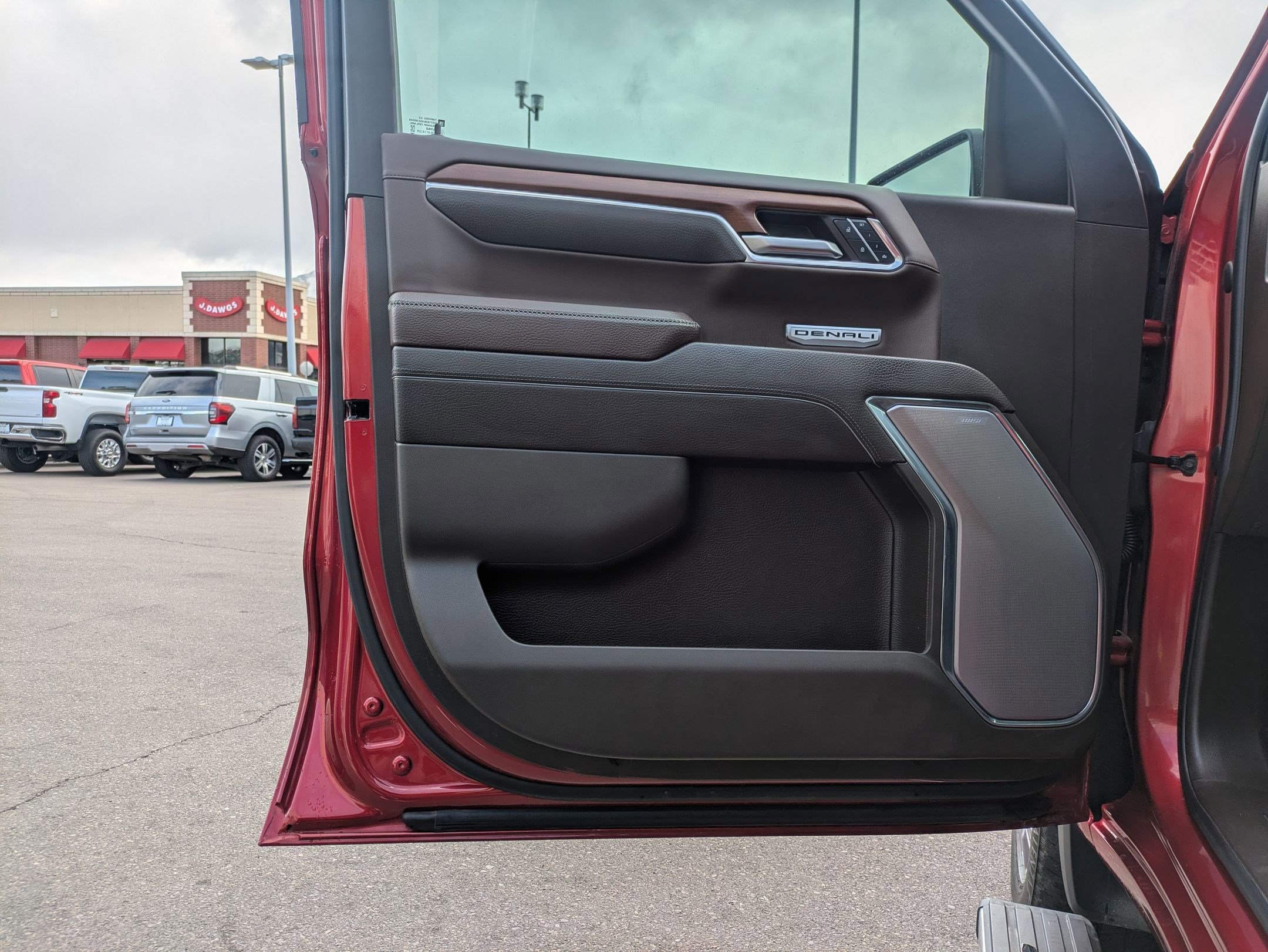 Used 2023 GMC Sierra 1500 Denali w/ Denali Reserve Package AWD/4WD image 15