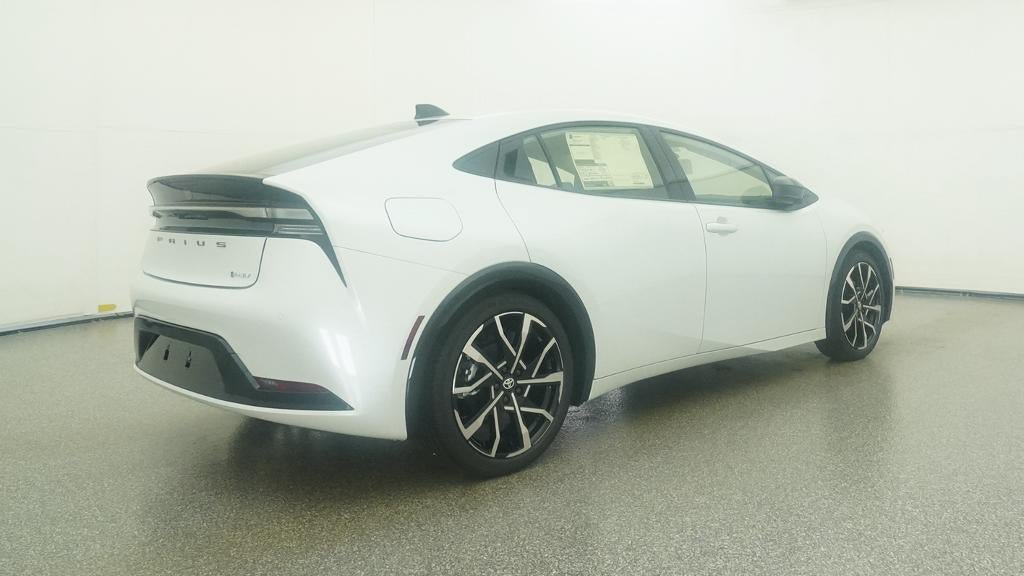 New 2027 Toyota Prius Plug-In Hybrid FWD image 25