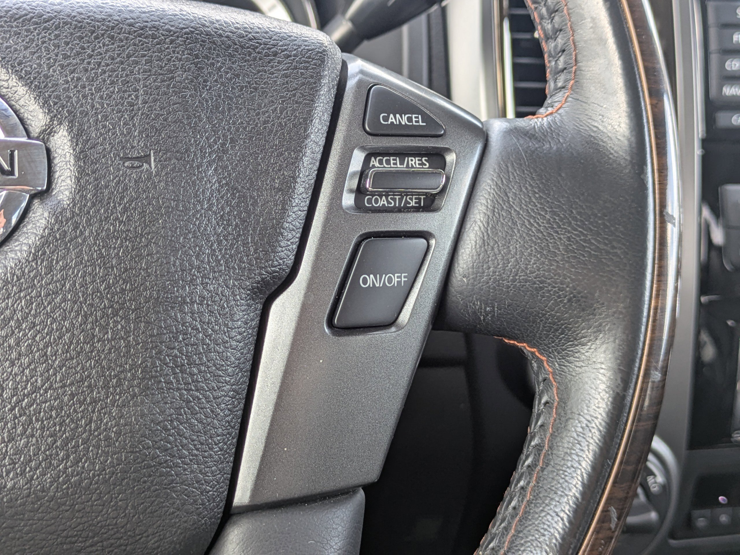 Used 2017 Nissan Titan Platinum Reserve image 29