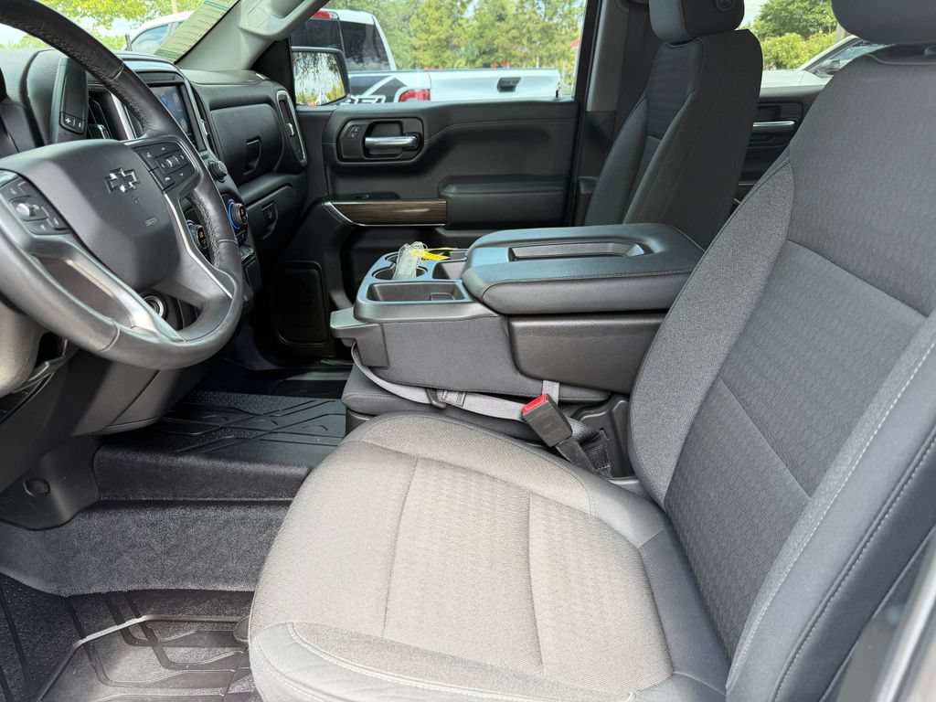 Used 2019 Chevrolet Silverado 1500 LT Trail Boss w/ Convenience Package AWD/4WD image 18