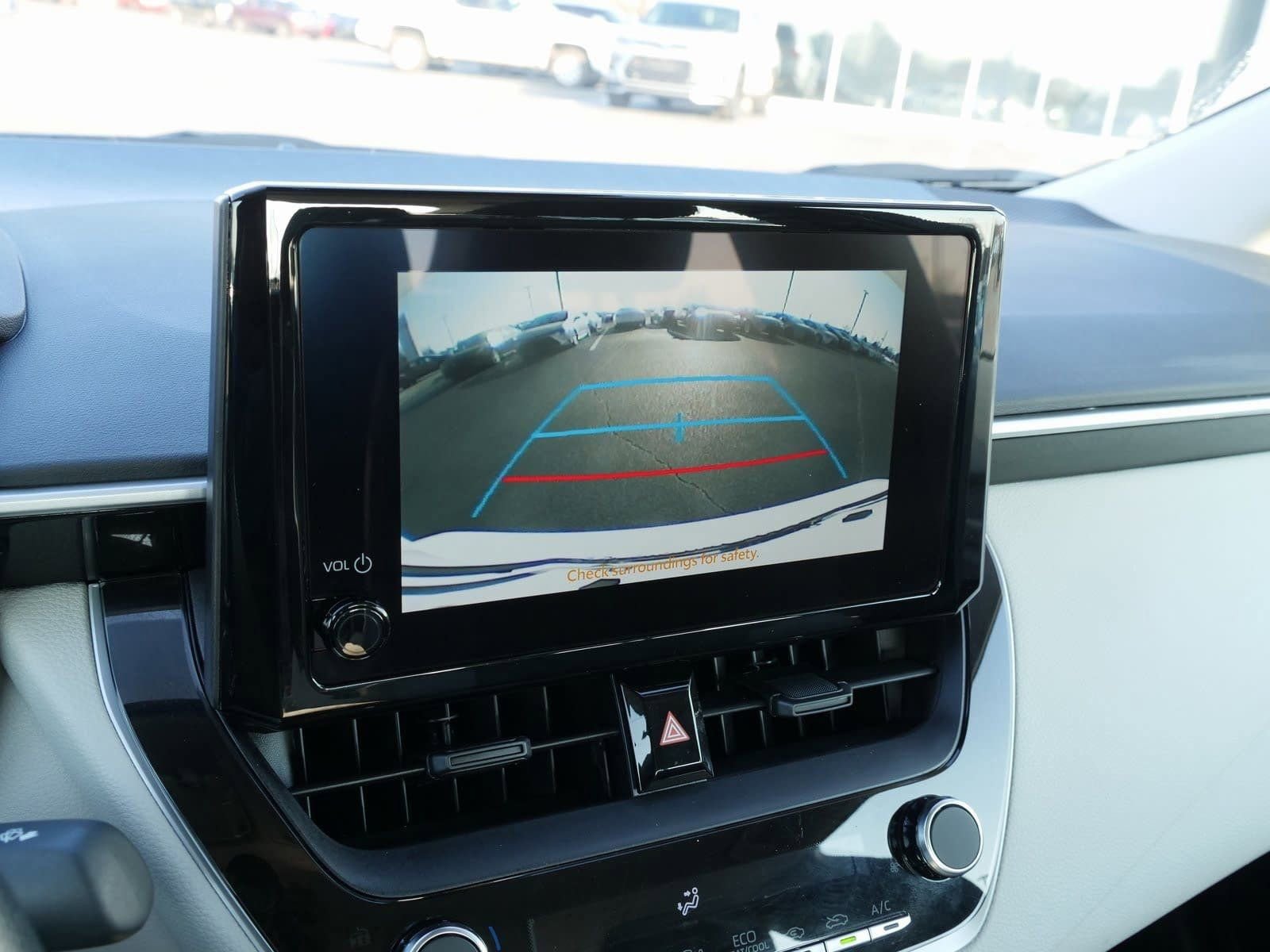 Used 2025 Toyota Corolla LE image 24