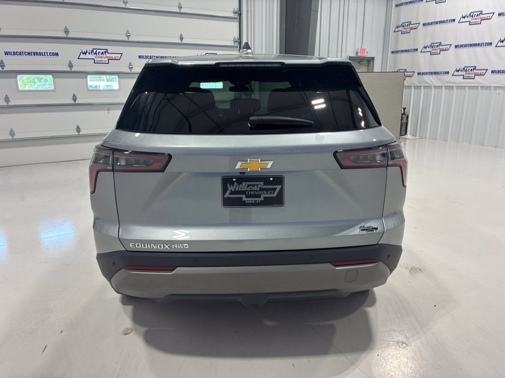Used 2026 Chevrolet Equinox LT AWD/4WD image 5