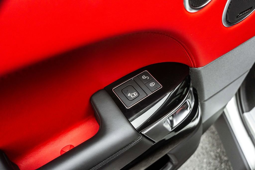 Used 2020 Land Rover Range Rover Sport SVR image 38