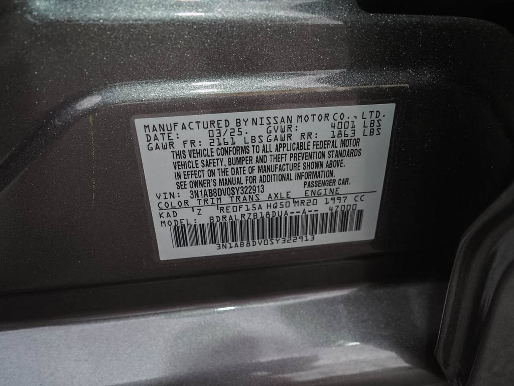 Used 2025 Nissan Sentra SR FWD image 38