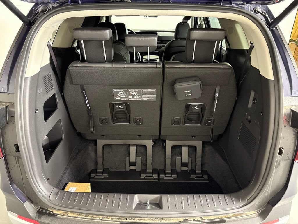 New 2026 Kia Carnival EX FWD image 22