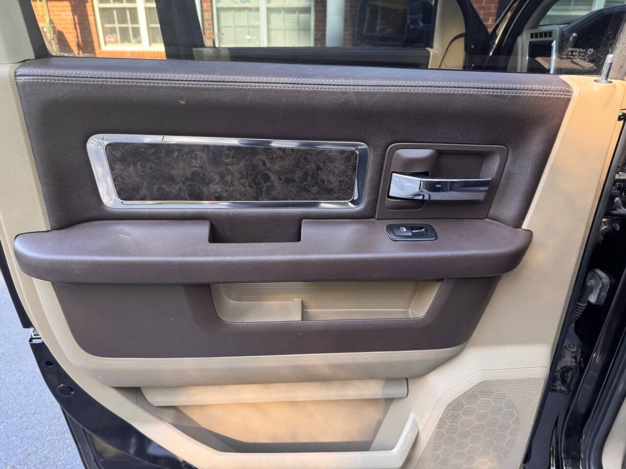 Used 2011 RAM 1500 Laramie Longhorn AWD/4WD image 34