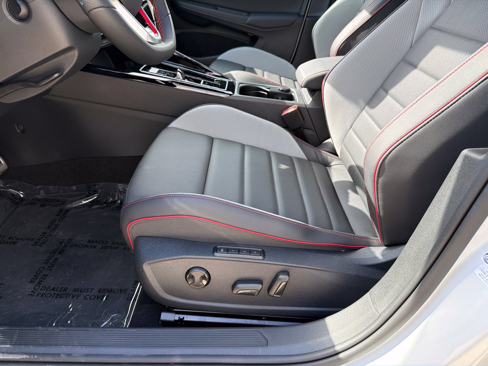 New 2026 Volkswagen GTI SE FWD image 20