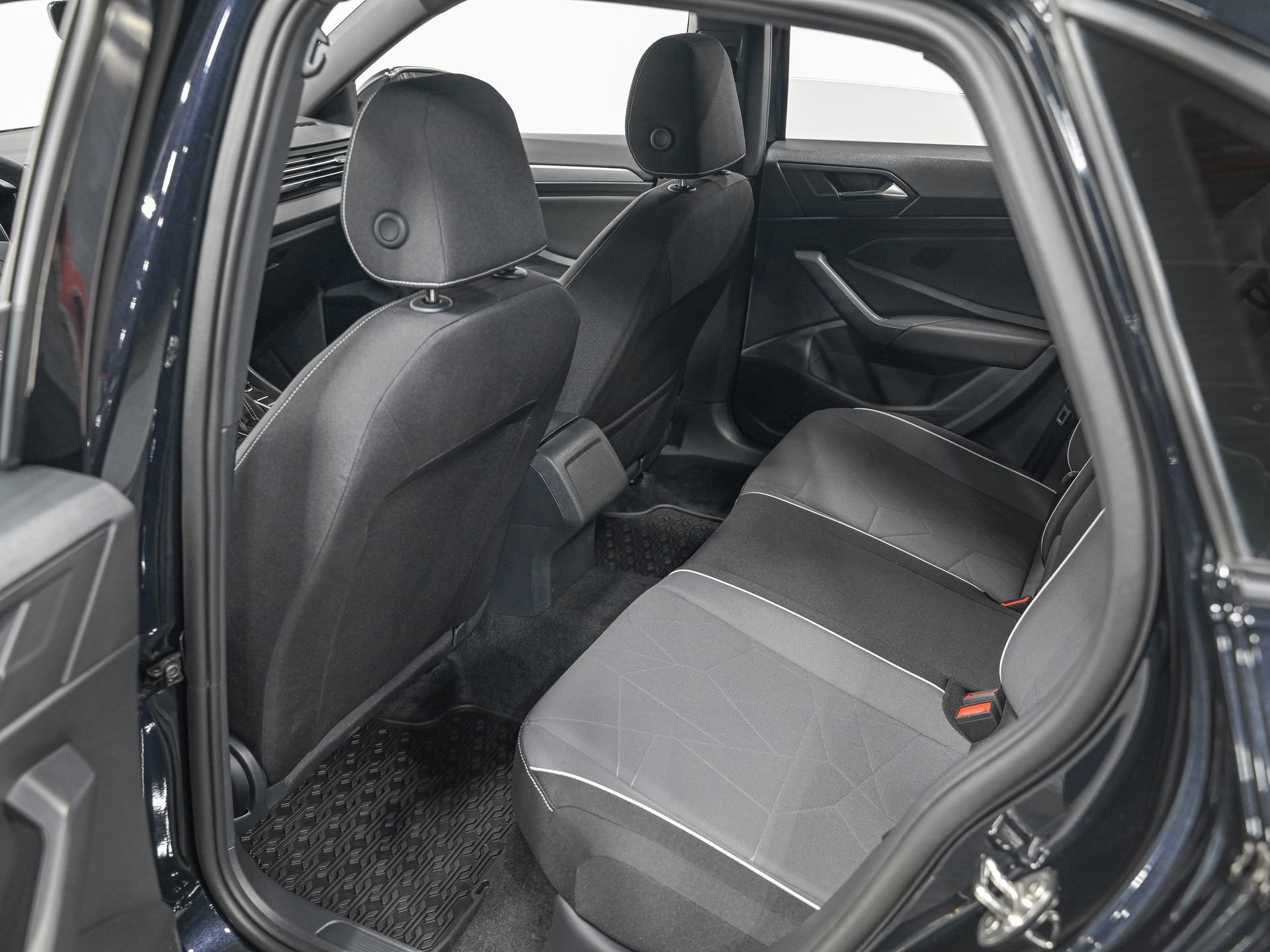 Used 2025 Volkswagen Jetta Sport image 26