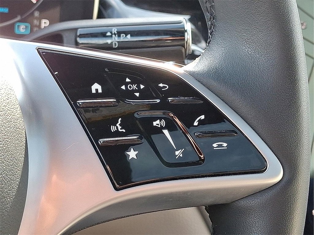 Used 2023 Mercedes-Benz GLC 300 4MATIC image 24