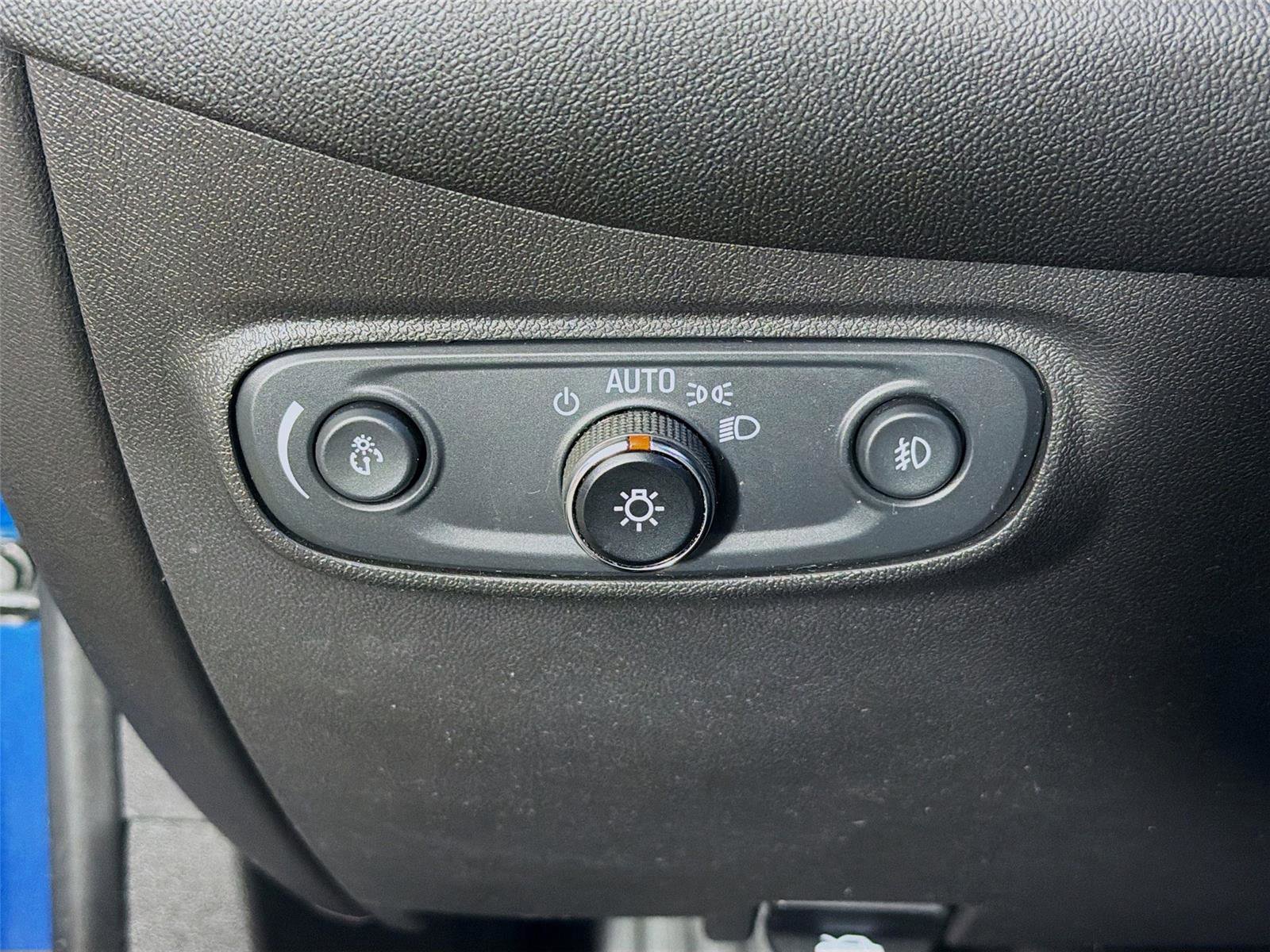 Used 2021 Chevrolet Equinox LT FWD image 10