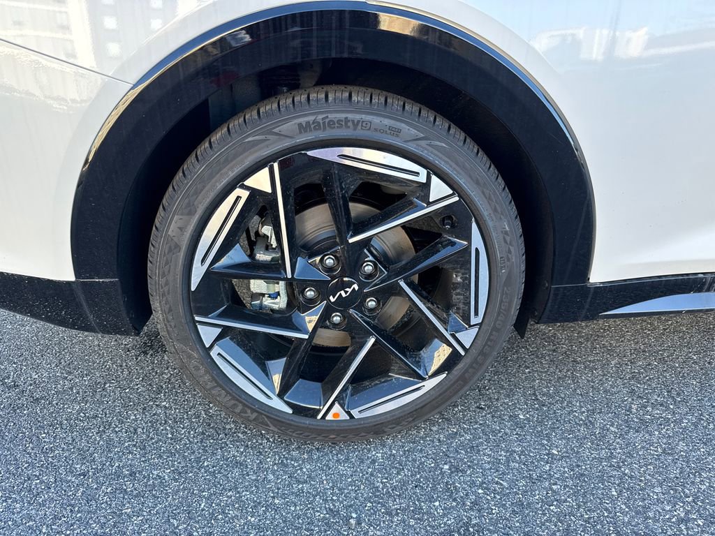New 2025 Kia K4 GT-Line Turbo w/ GT-Line Premium Package FWD image 17